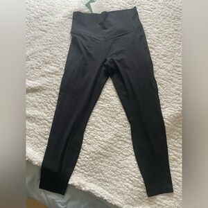 HALARA Classic Black High-Waisted Leggings 7/8 length